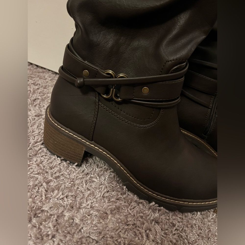 White Mountain Boots - Picture 8 of 11